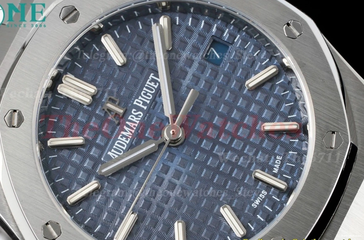 8F A5800 Oak 34mm Ladies SS SS 77350 Dial  Royal Blue 0316